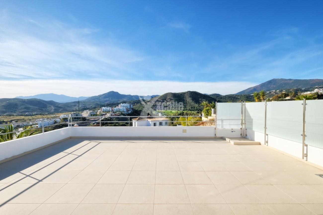 Modern Villa Sea Views Benahavis (26)