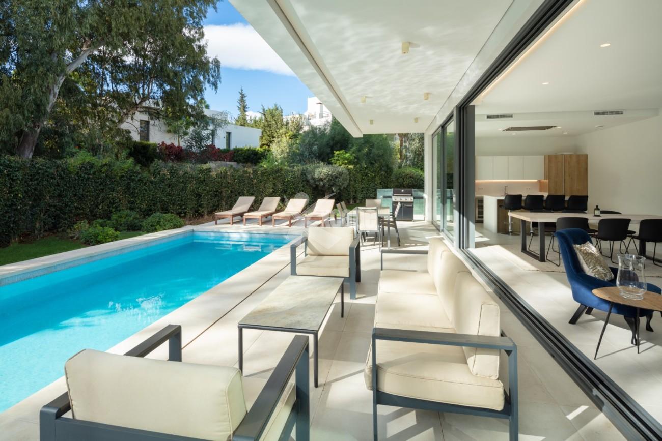 Modern Villa Ready in Estepona (17)