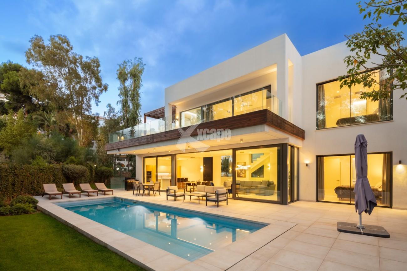 Modern Villa Ready in Estepona (20)