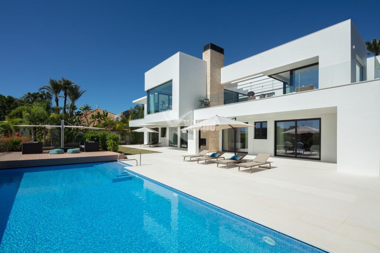 Contemporary Villa Panoramic Views Marbella (28) (Grande)