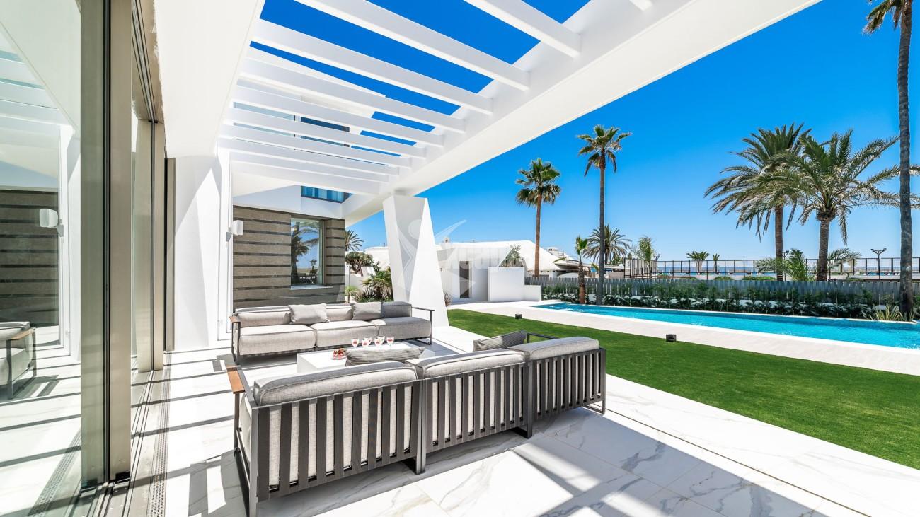 Beachside Modern Villa Marbella East (39)