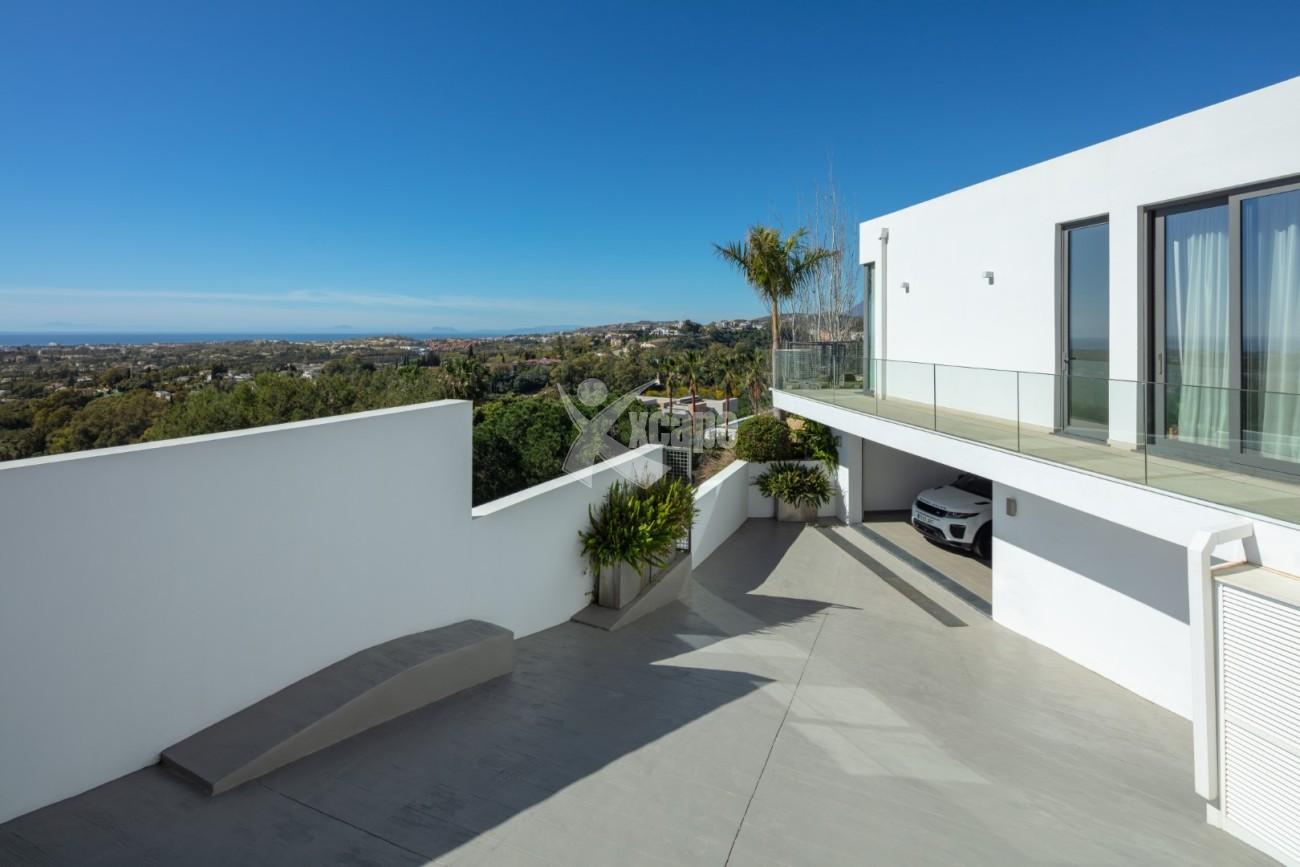 Modern Villa Panoramic Views Benahavis (2)