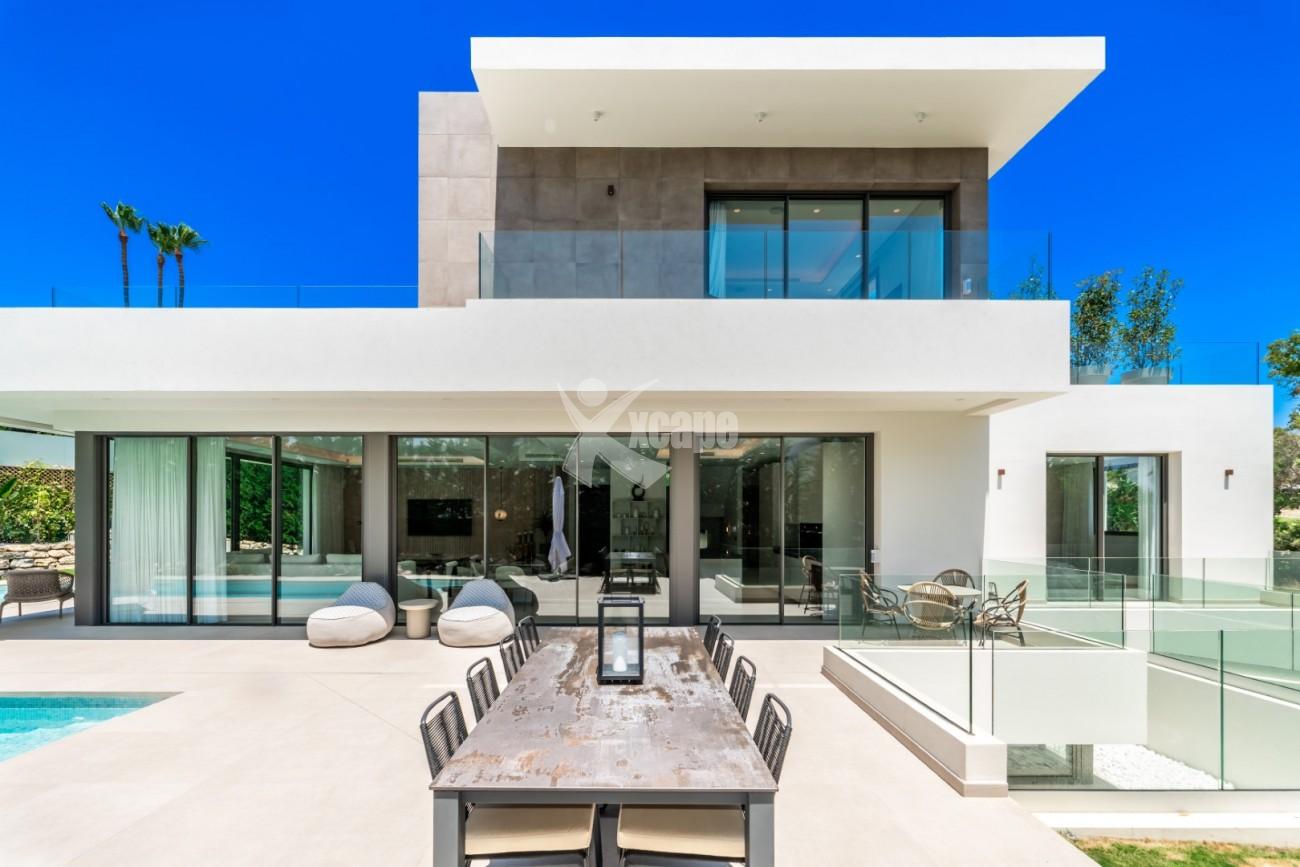 New Modern Luxury Villa Nueva Andalucia (1)