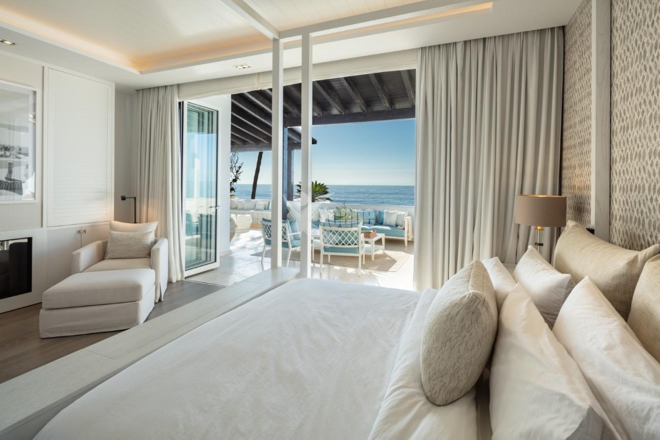 Beachfront Luxury Penthouse Marbella Golden Mile (11)