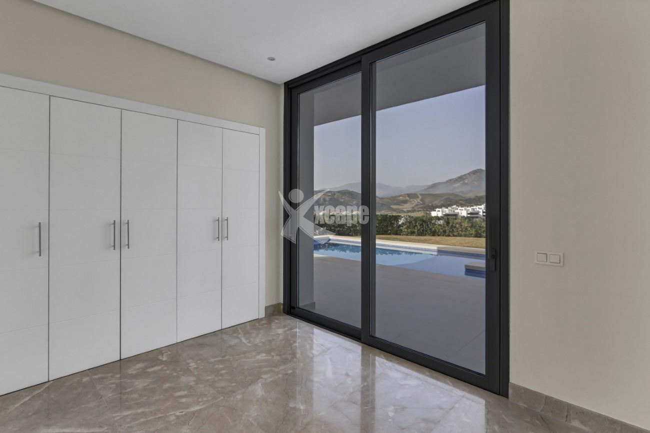 Luxury Modern Villa Benahavis (17)