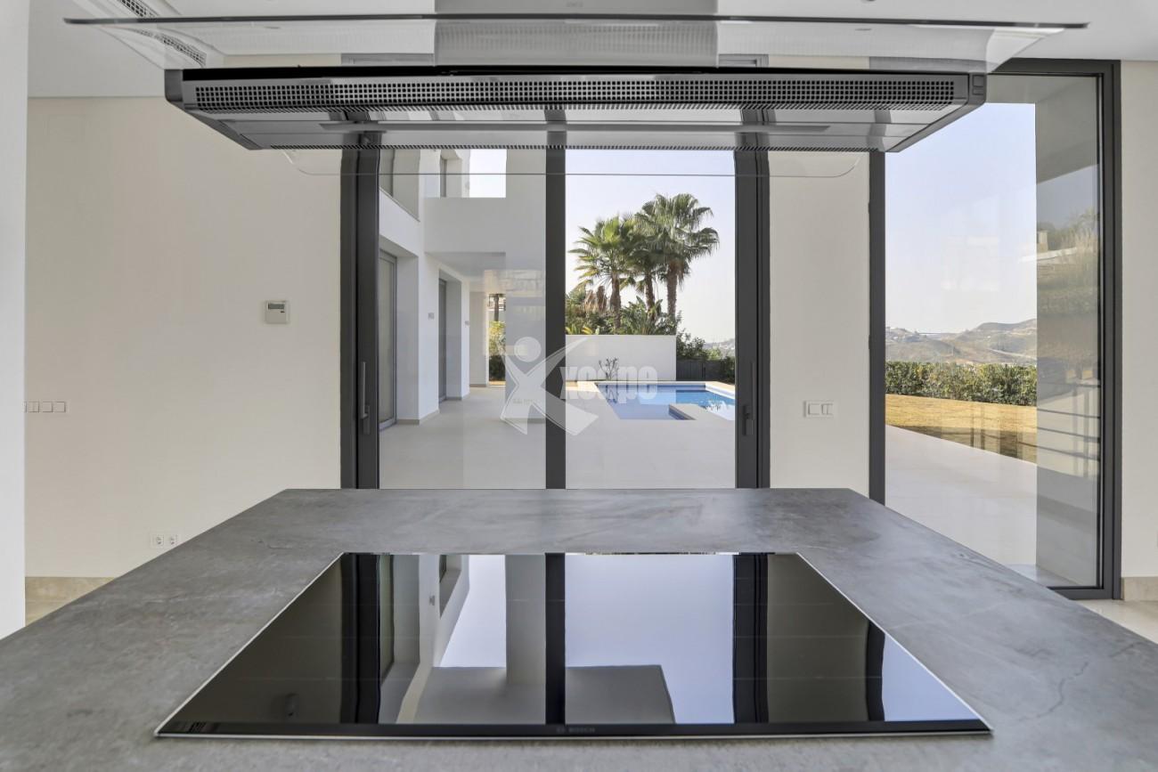 Luxury Modern Villa Benahavis (27)