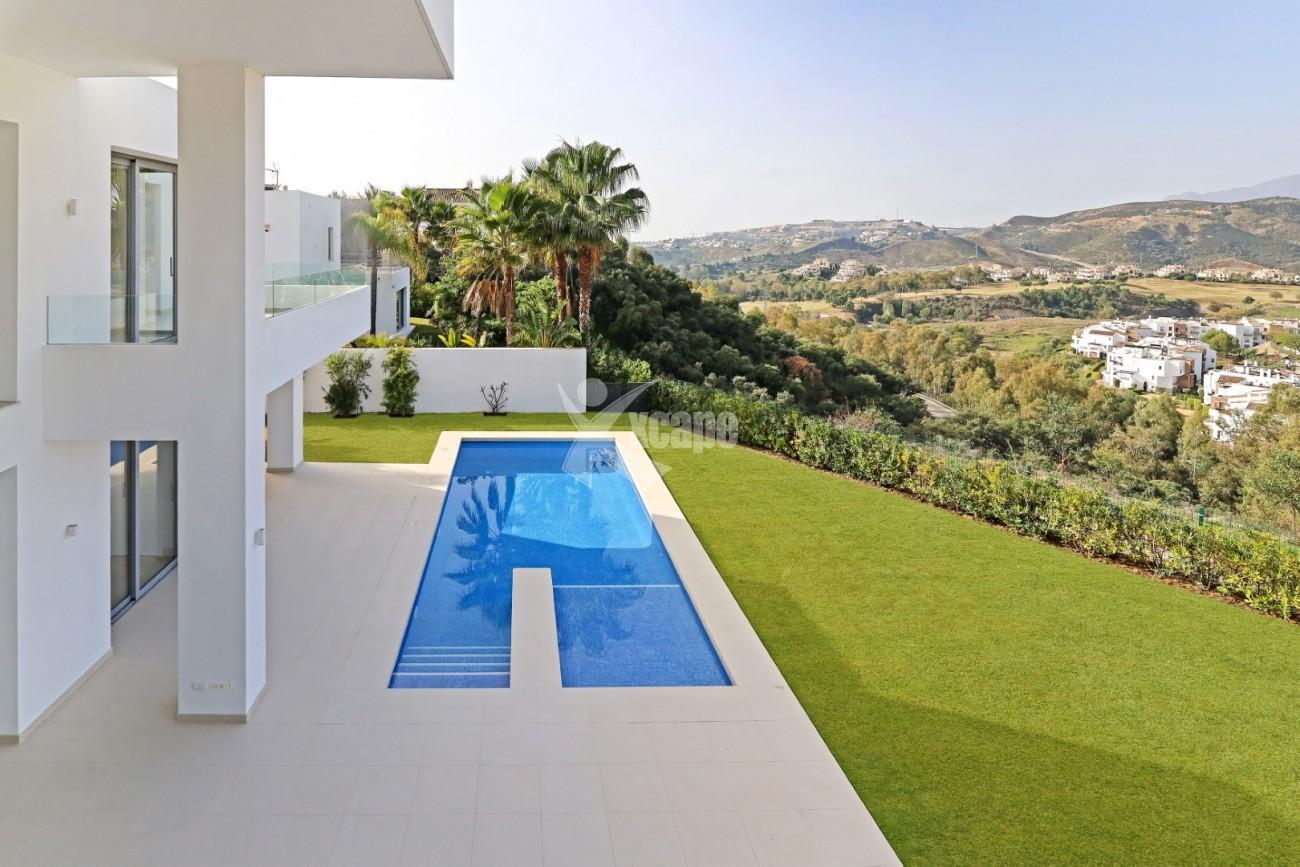 Luxury Modern Villa Benahavis (41)