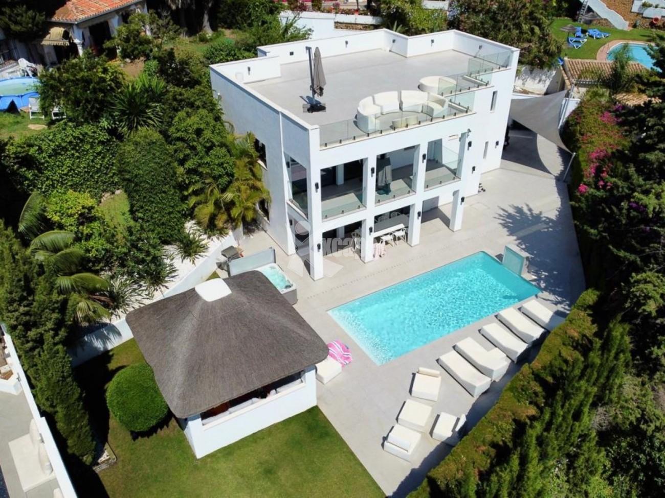 Modern Villa for sale Nueva Andalucia (37)