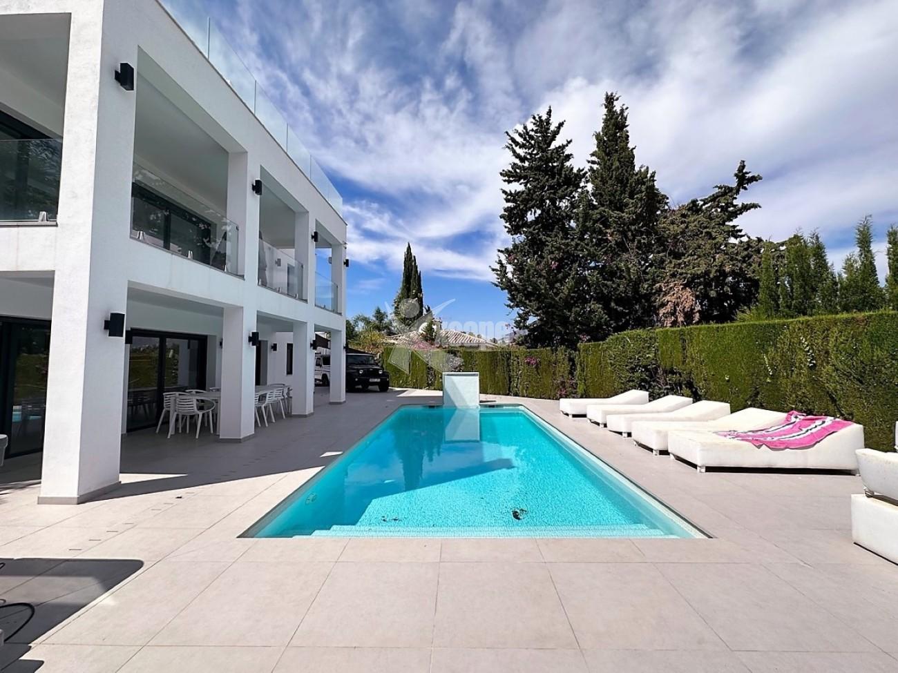 Modern Villa for sale Nueva Andalucia (3)