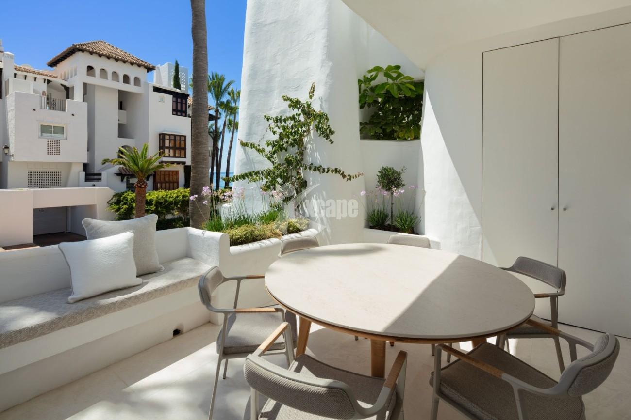 Beachside Luxury Apartment Marbella Golden Mile Spain (7)