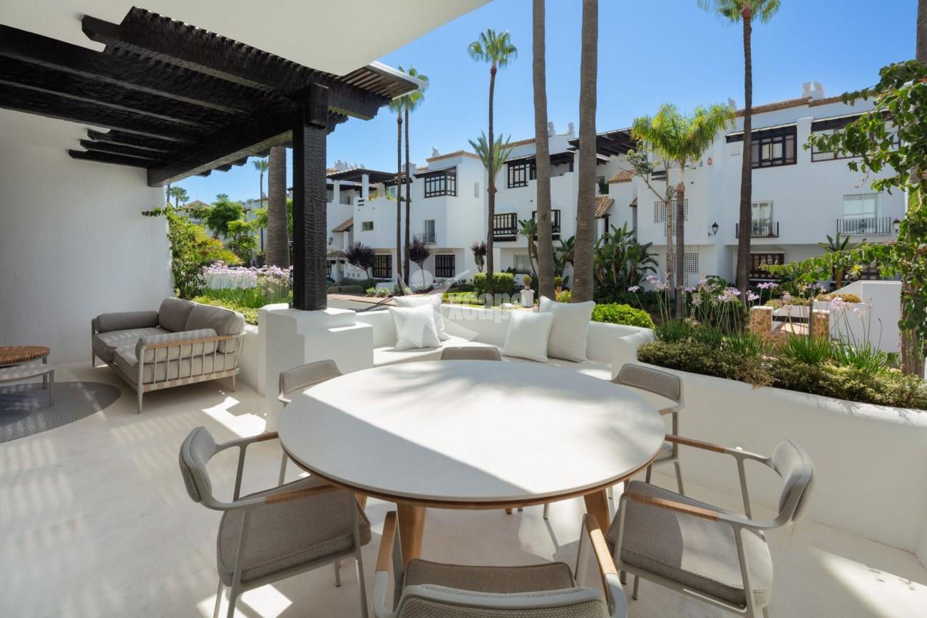 Beachside Luxury Apartment Marbella Golden Mile Spain (21)