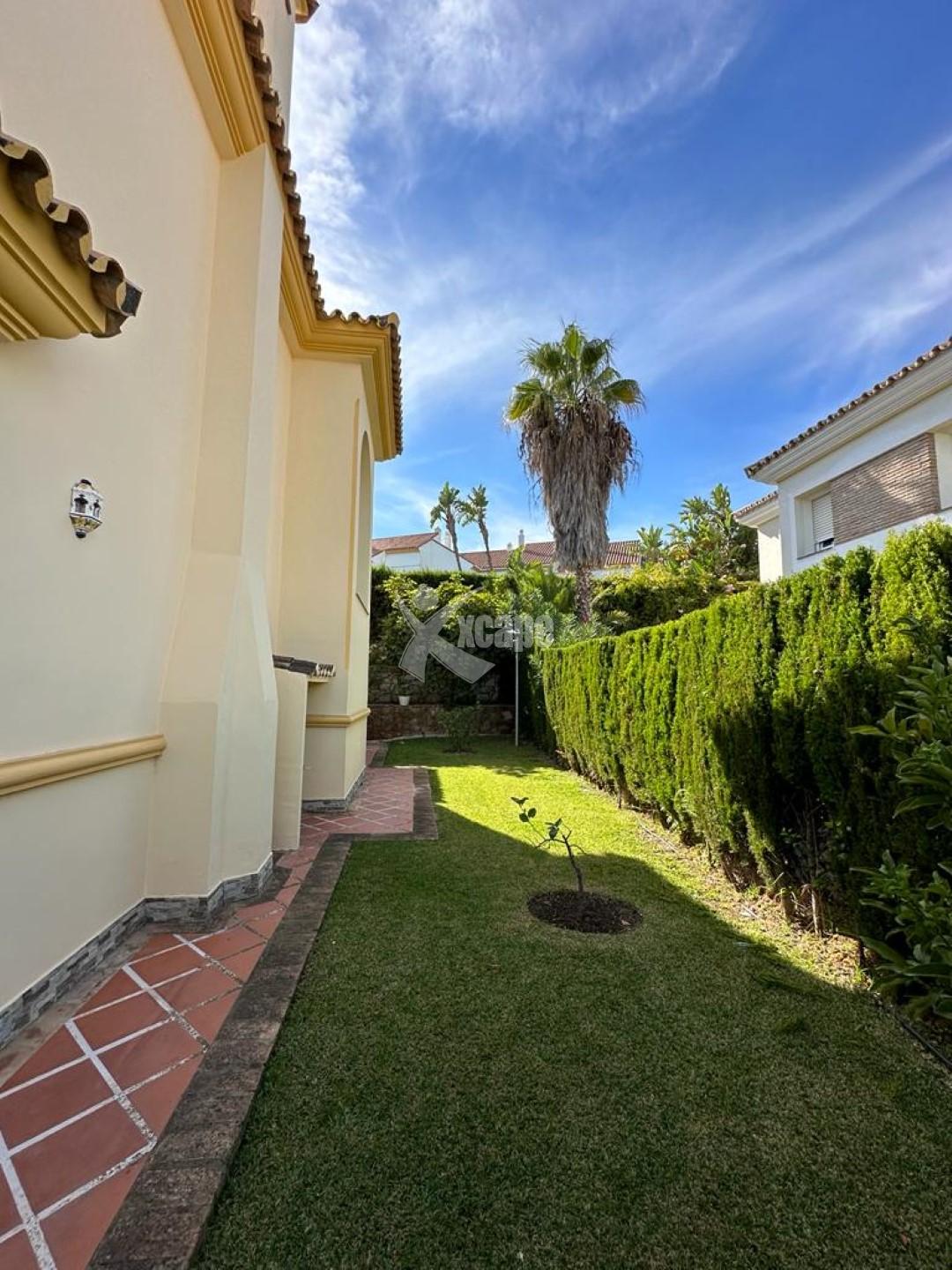 Perfect Holiday Home for sale Estepona (10)
