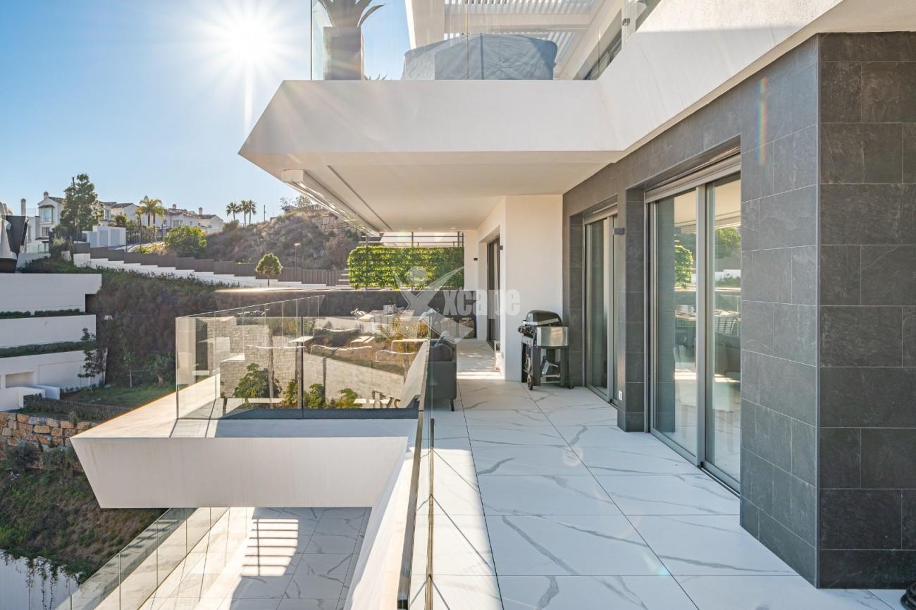 New Modern Apartment Panoramic Views Benahavis (10)