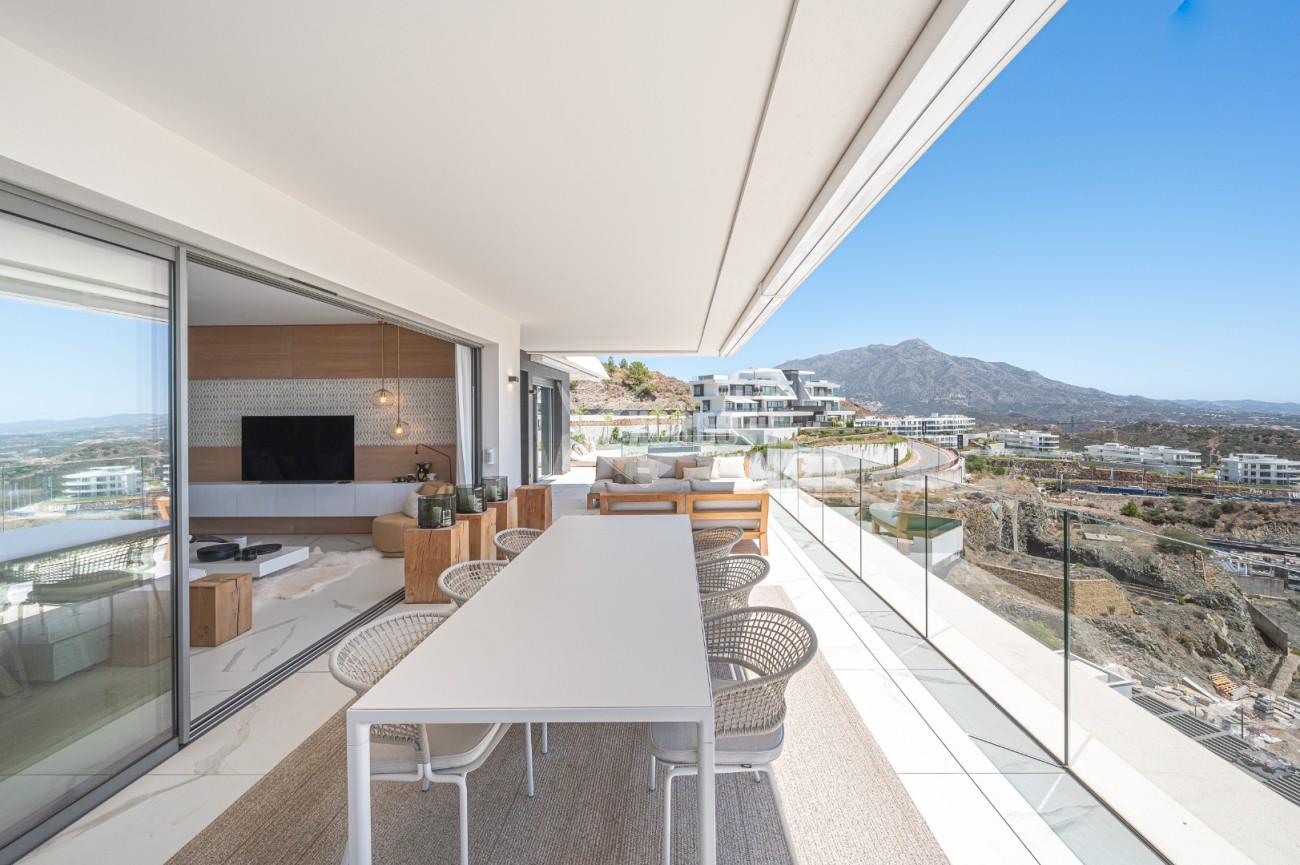 Stunning Modern Apartment Panoramic Views Benahavis (20)