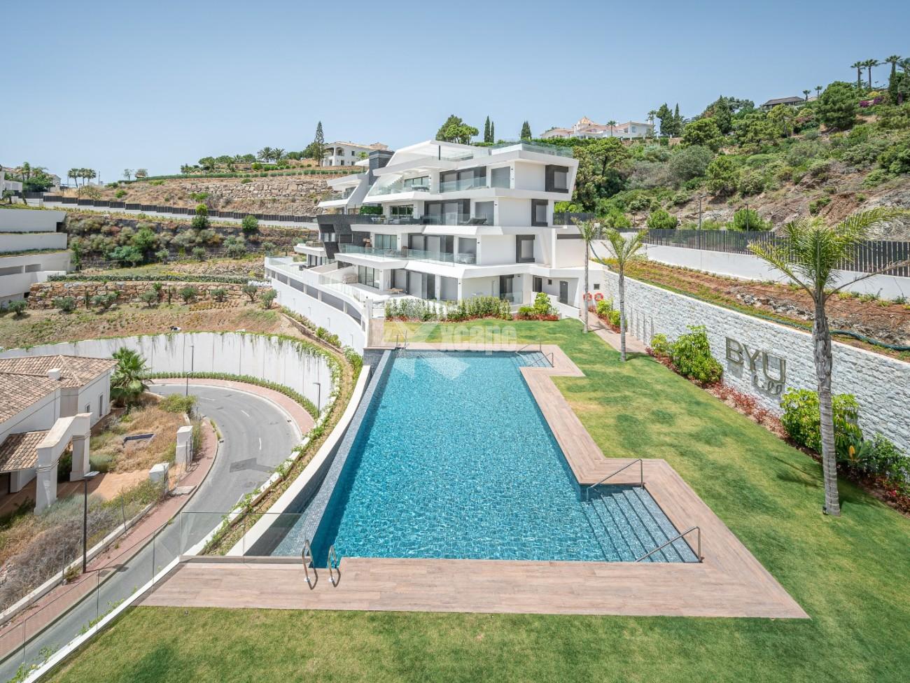 Stunning Modern Apartment Panoramic Views Benahavis (32)