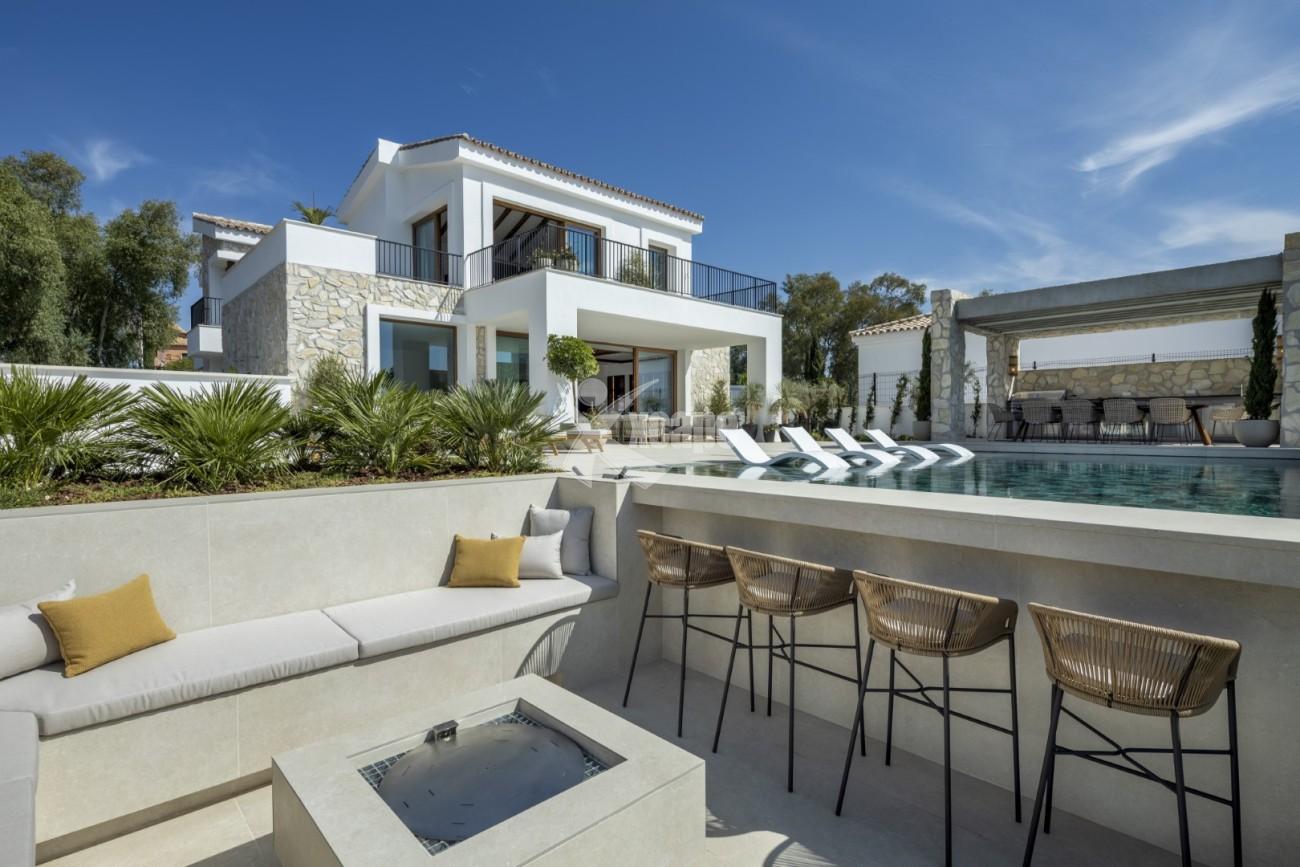 New Modern Villa with Spanish Feel Benahavis  (2)