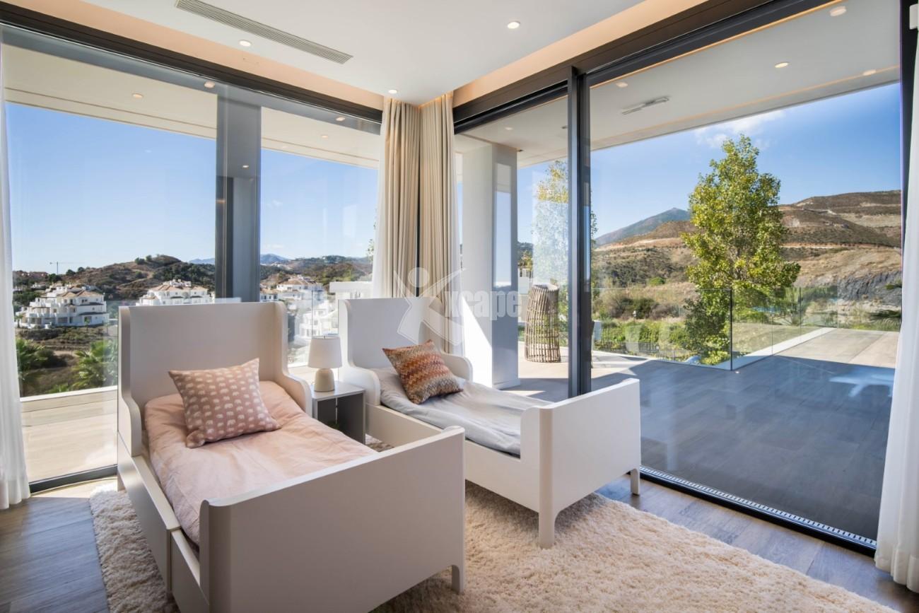 Contemporary Villa for sale Nueva Andalucia (18)