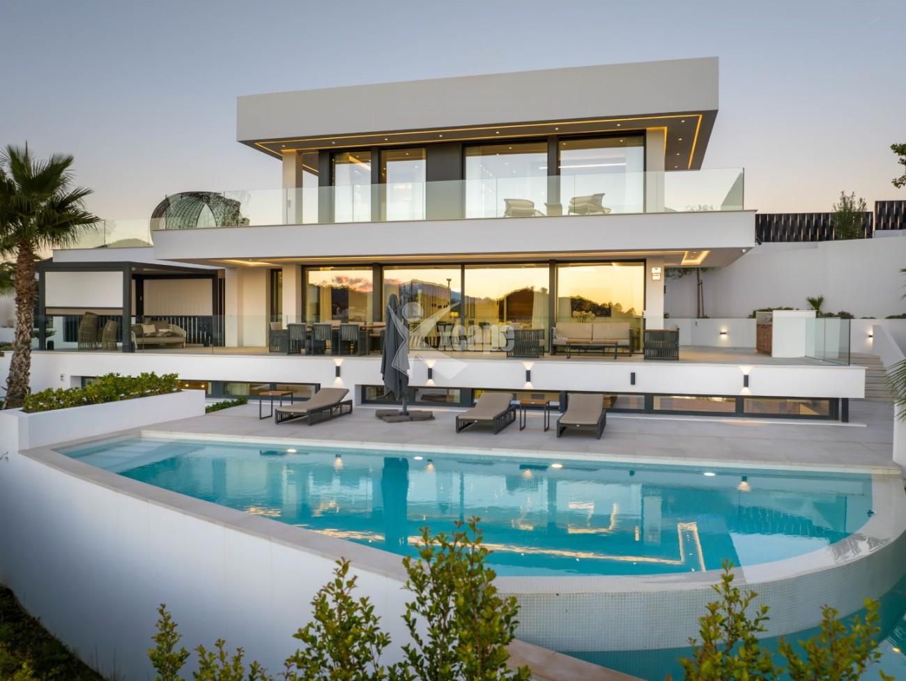 Contemporary Villa for sale Nueva Andalucia (22)