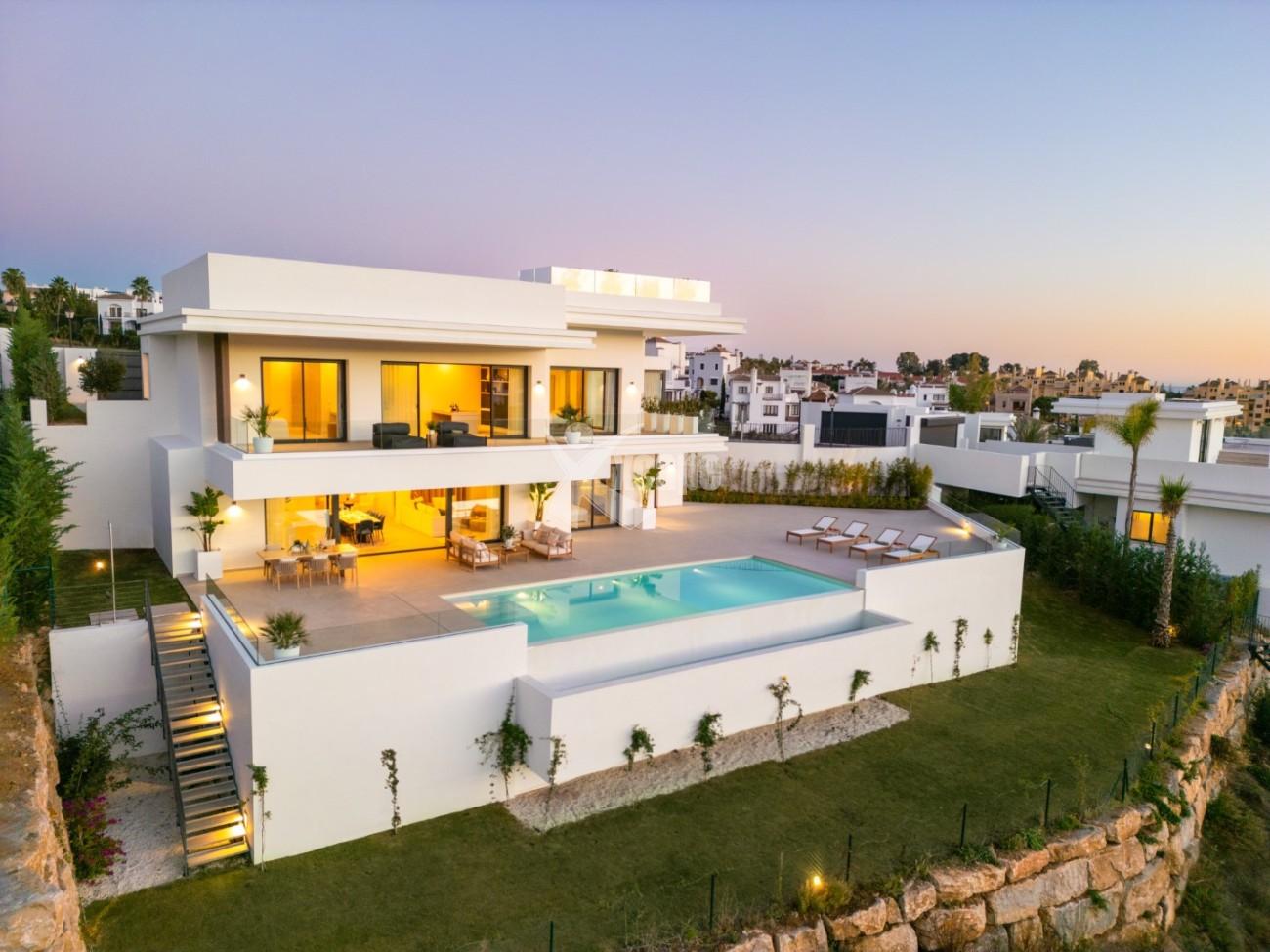 New Modern Villa East Estepona (8)