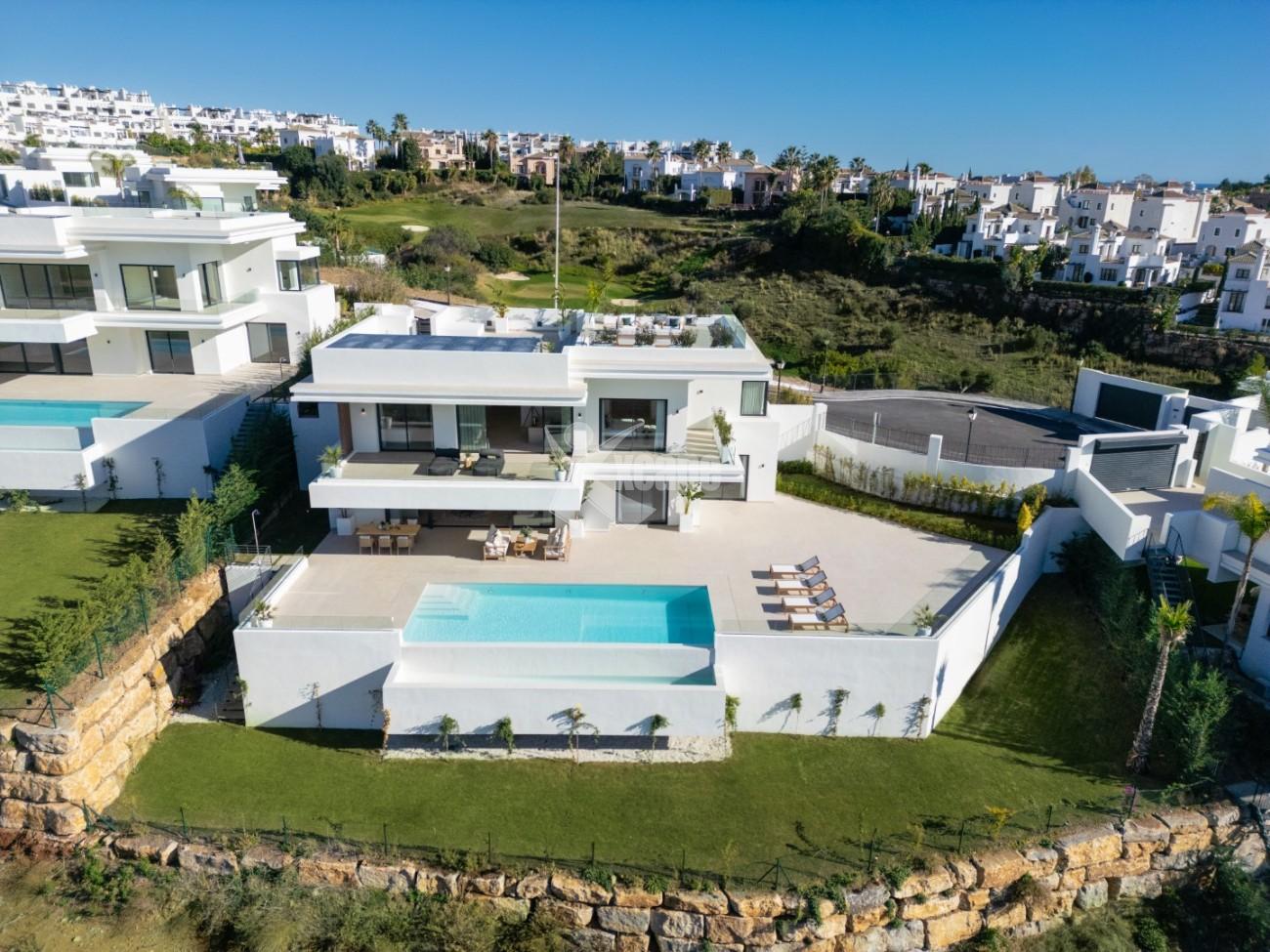 New Modern Villa East Estepona (6)
