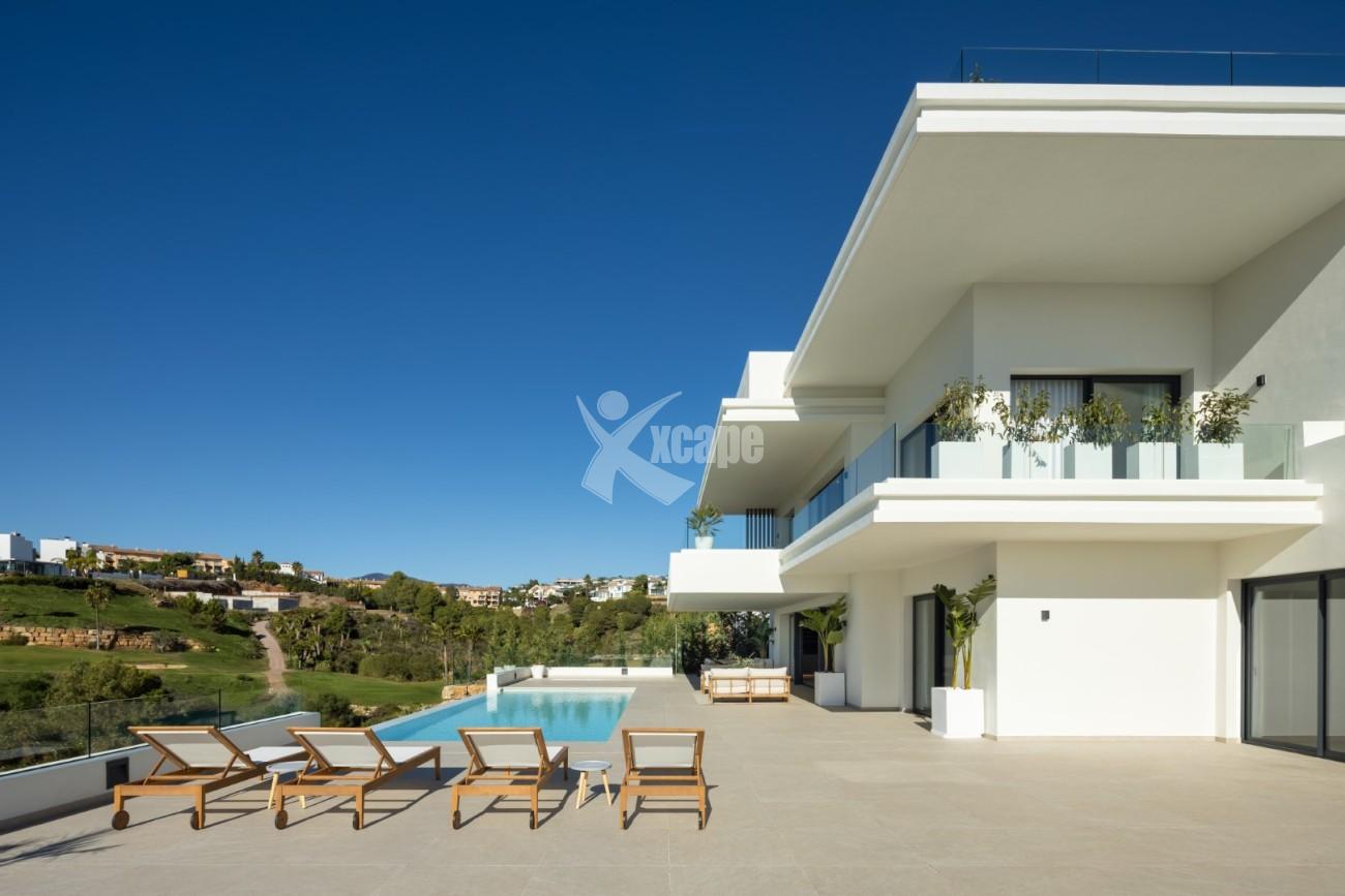 New Modern Villa East Estepona (26)