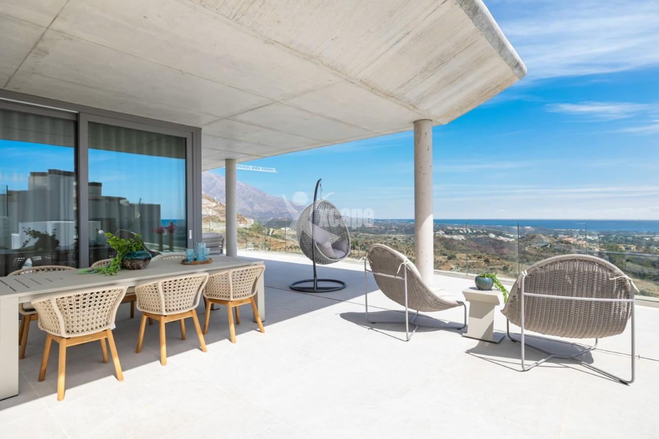 Luxury Penthouse Panoramic Views Benahavis  (56)