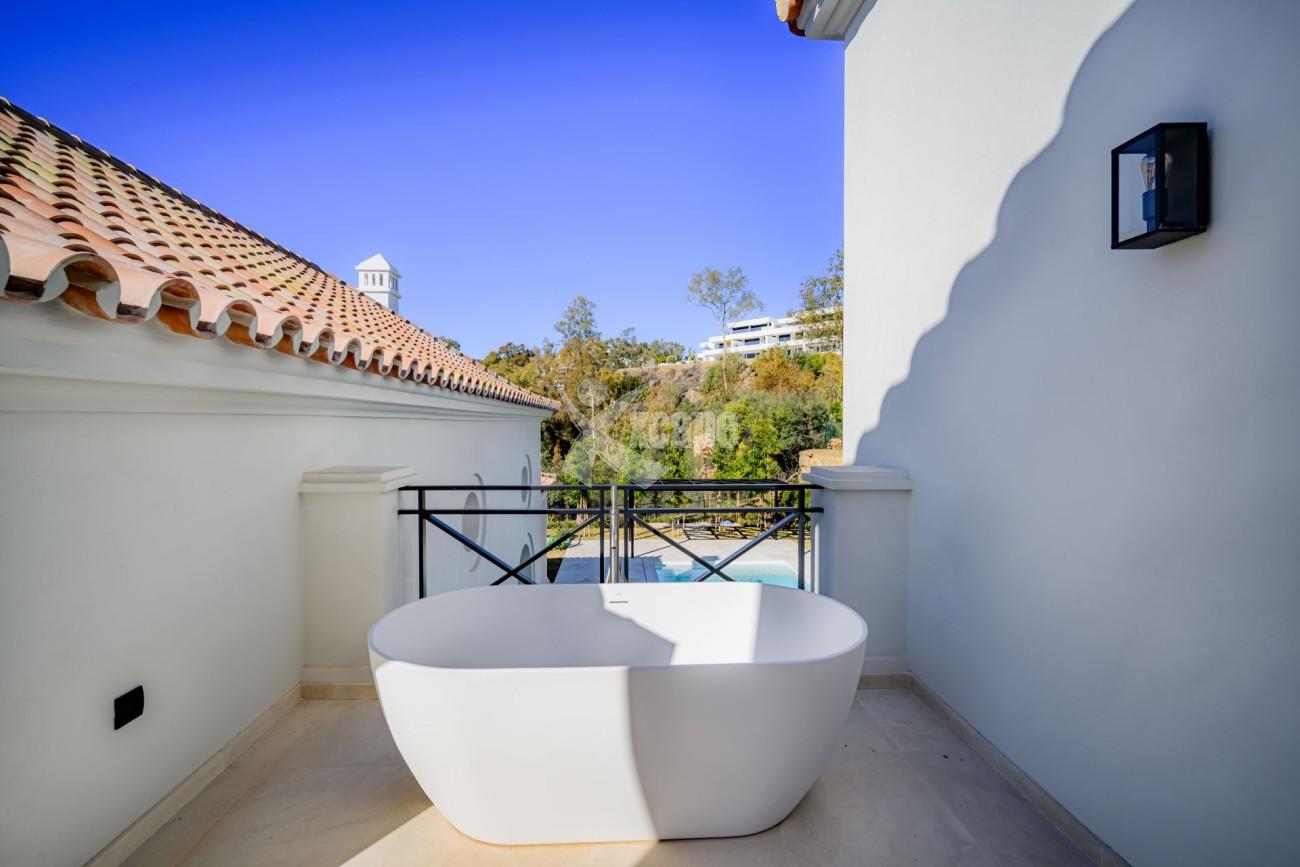 New Elegant Villa Nueva Andalucia Marbella (7)