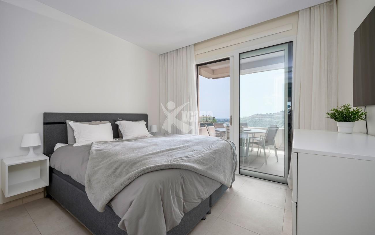Beautiful 2 Bedrooms Apartment Benahavis Spain (24)