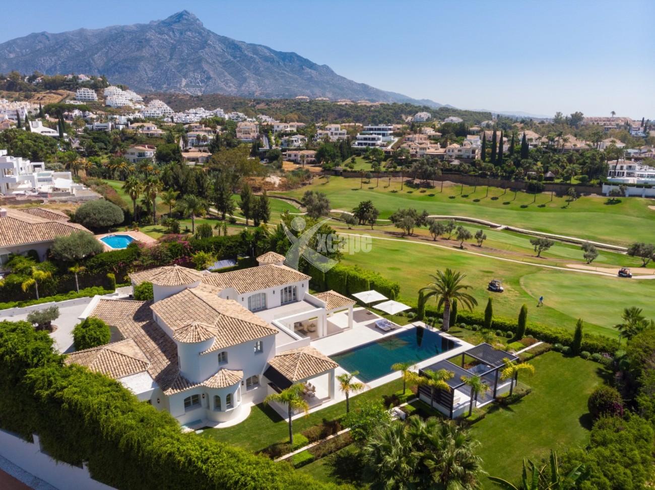 Beautiful Frontline Golf Villa Nueva Andalucia Spain (8)