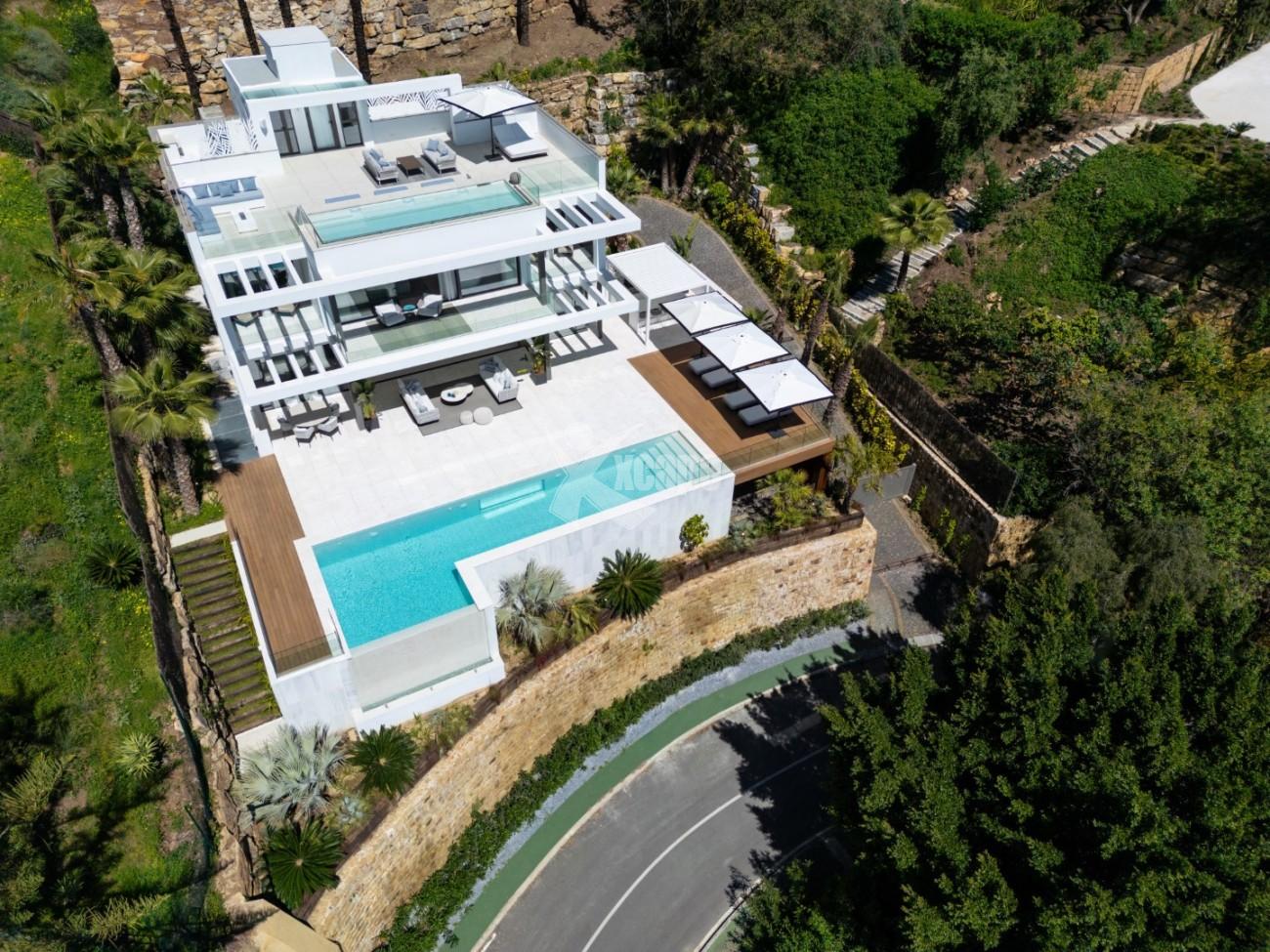 Stunning Modern Villa in Benahavis Spain (20)