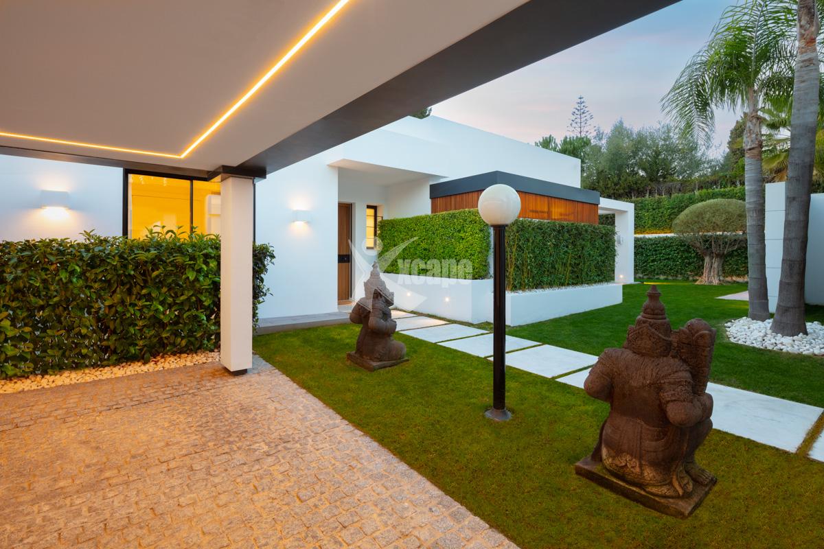 New Modern Villa near Golf Marbella (21)